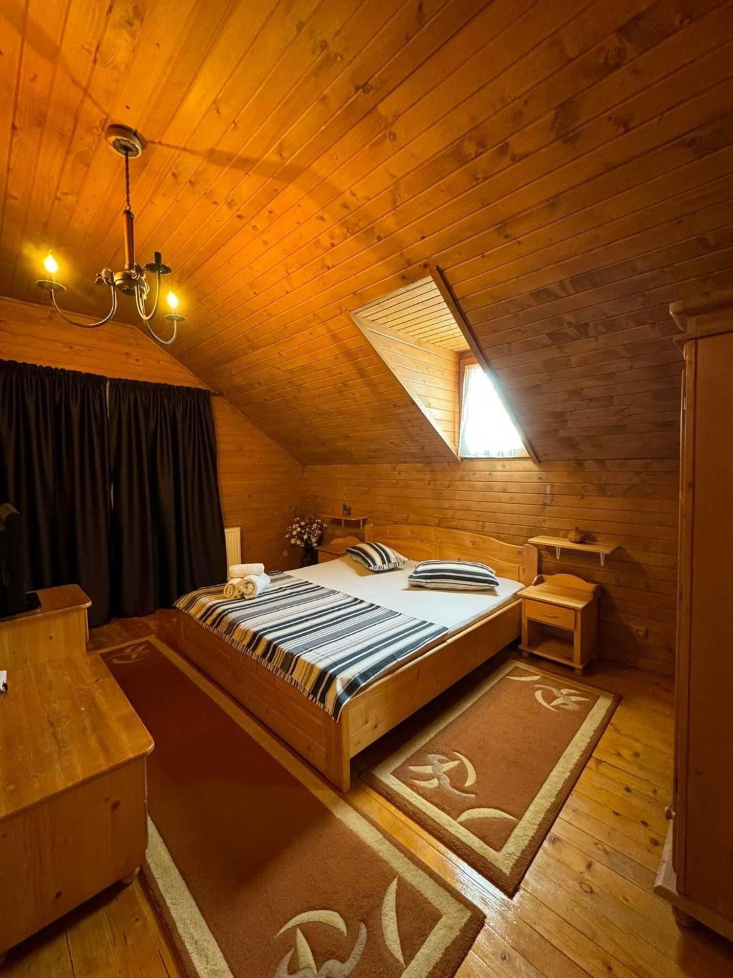 Casa De Vacanta Качулата Экстерьер фото