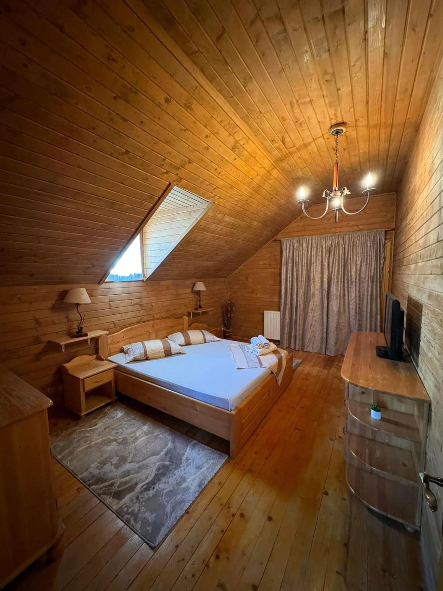 Casa De Vacanta Качулата Экстерьер фото