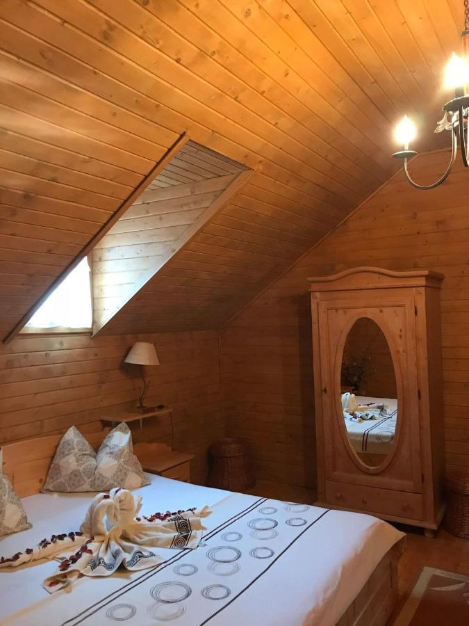 Casa De Vacanta Качулата Экстерьер фото